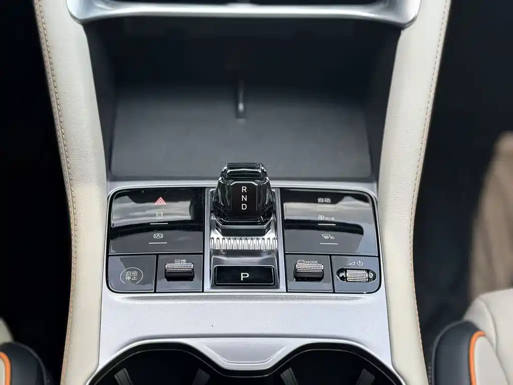 BYD PLUS New Energy — миниатюра 15