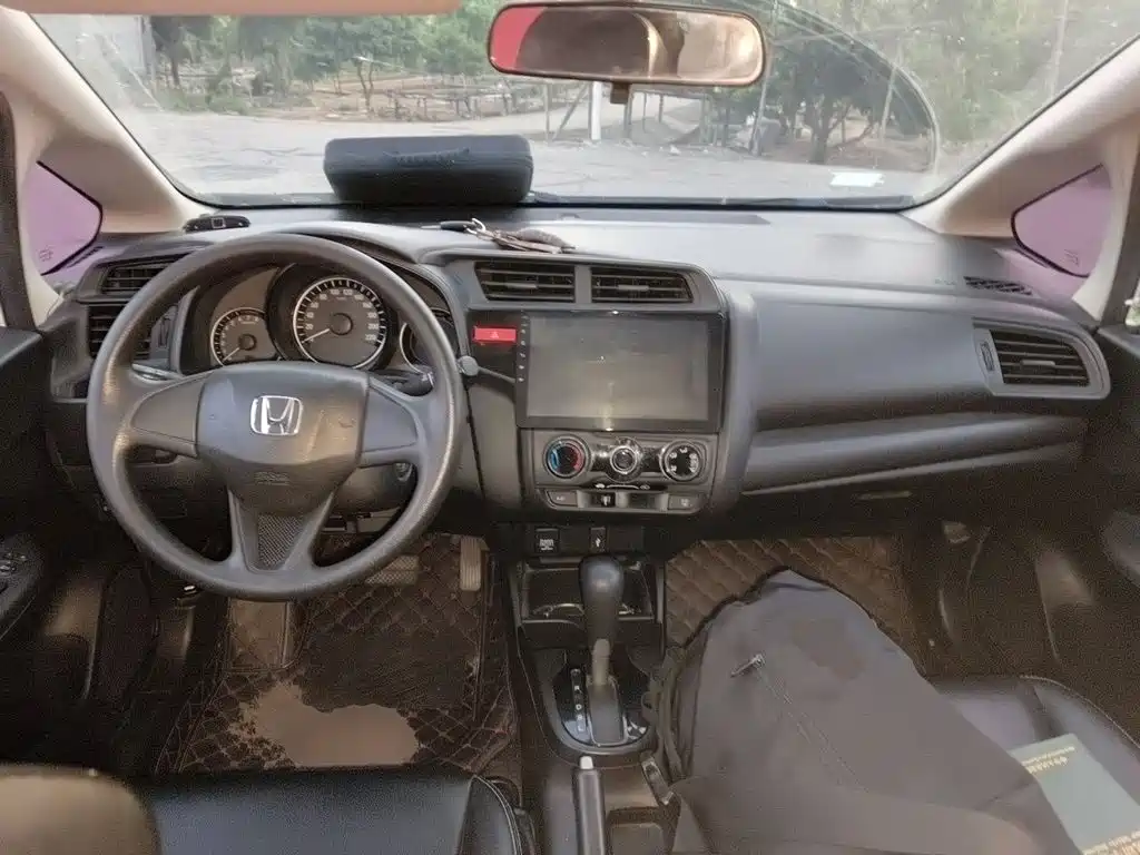Honda Fit — миниатюра 5