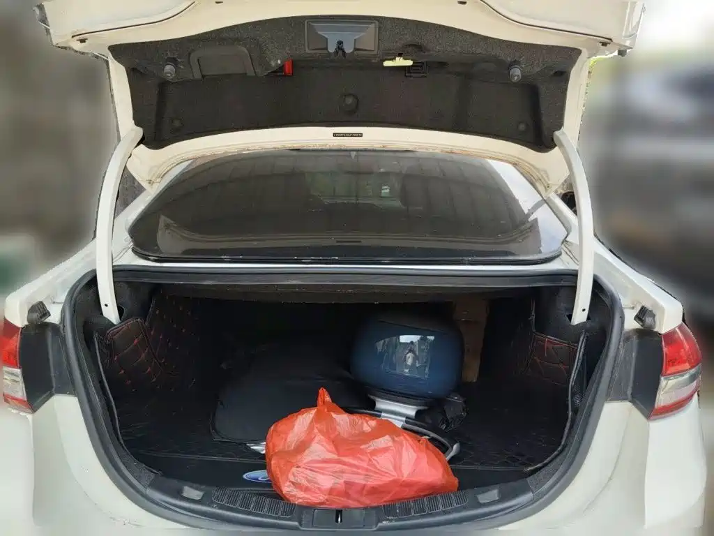Ford Mondeo — миниатюра 20