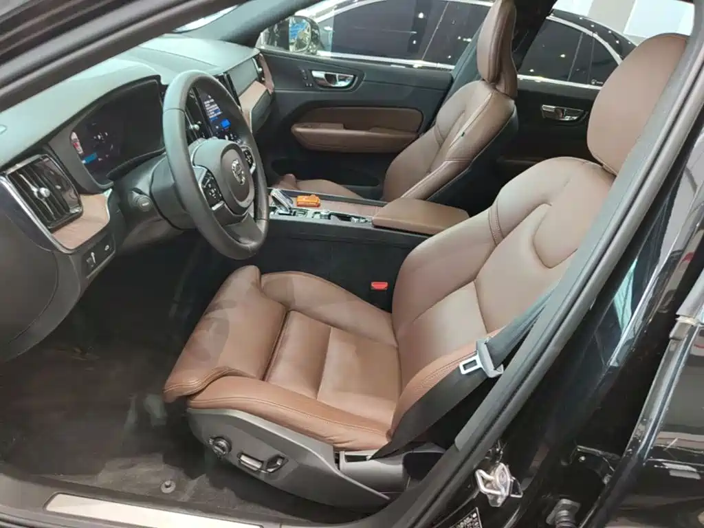 Volvo XC60 — миниатюра 15