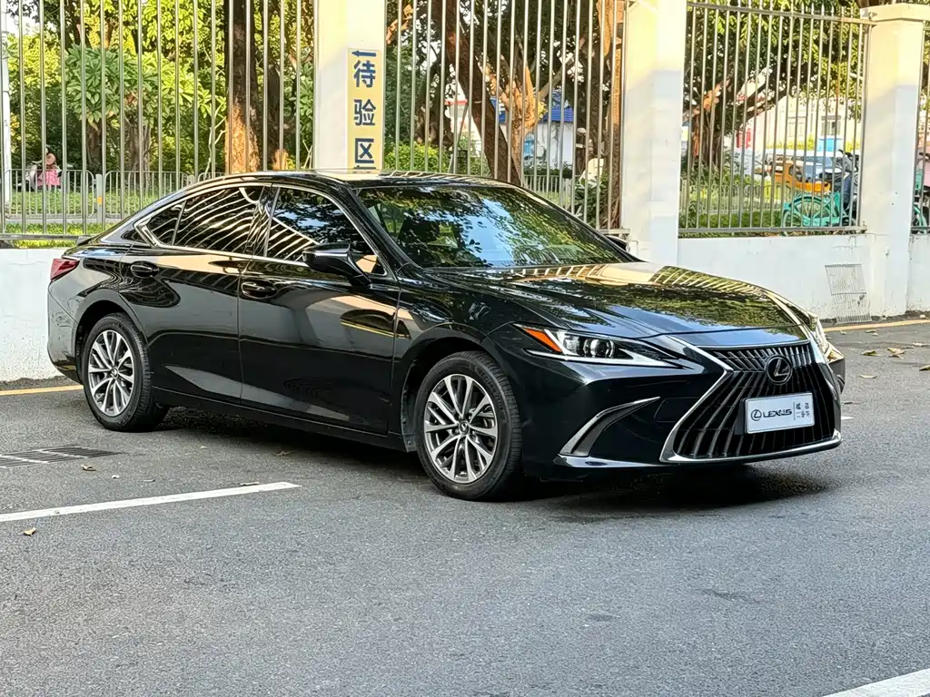 Lexus ES — миниатюра 3