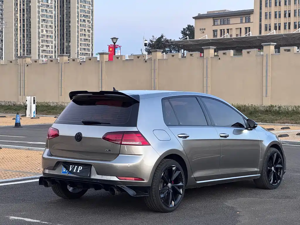Volkswagen Golf — миниатюра 16