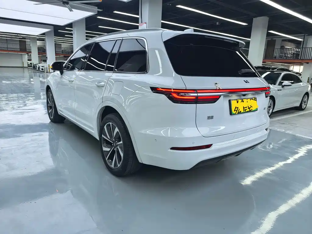 Li Auto Li ONE — миниатюра 15