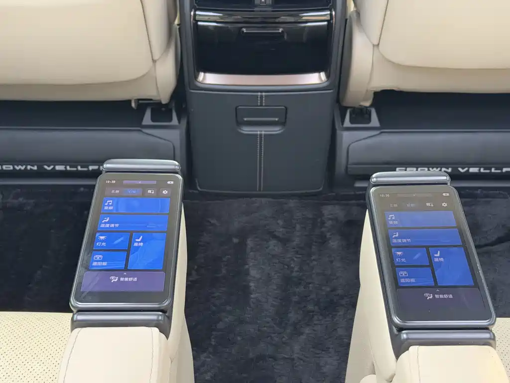 Toyota Vellfire — миниатюра 17