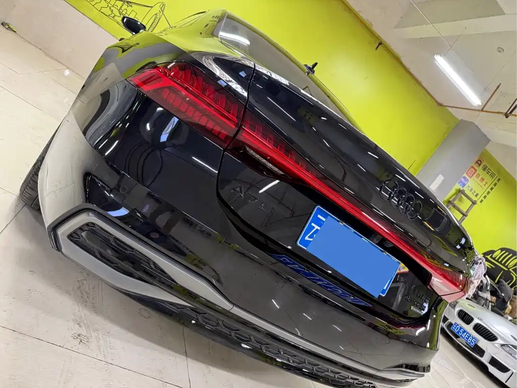 Audi A7L — миниатюра 6