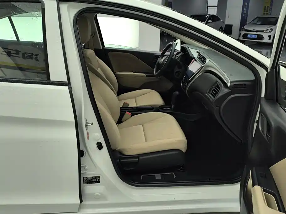 Honda City — миниатюра 8