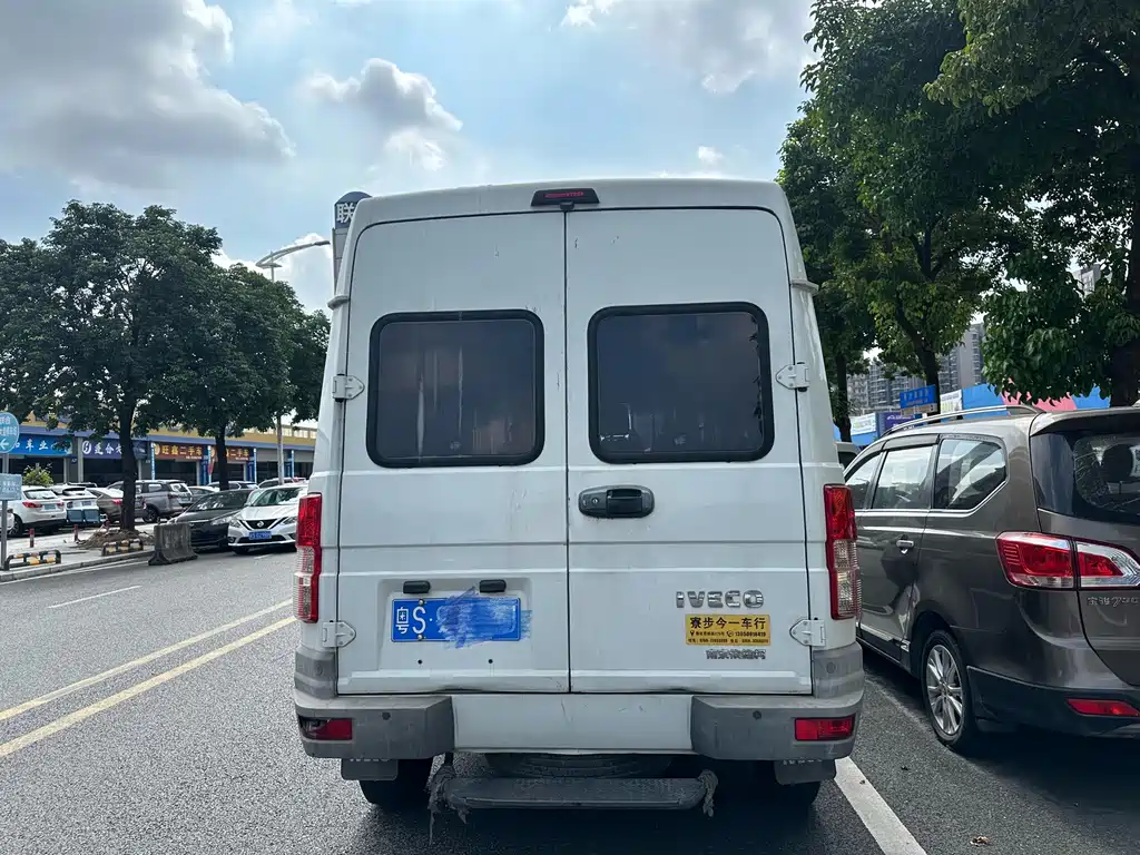 IVECO Daily — миниатюра 2