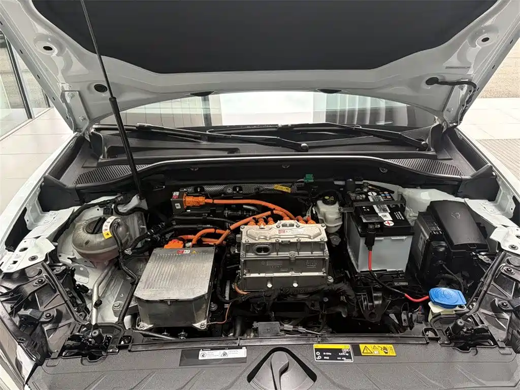Audi Q2L e-tron 2019 Q2L e-tron Smart