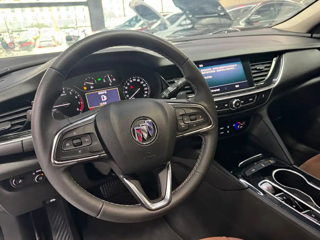 Buick Regal — миниатюра 5