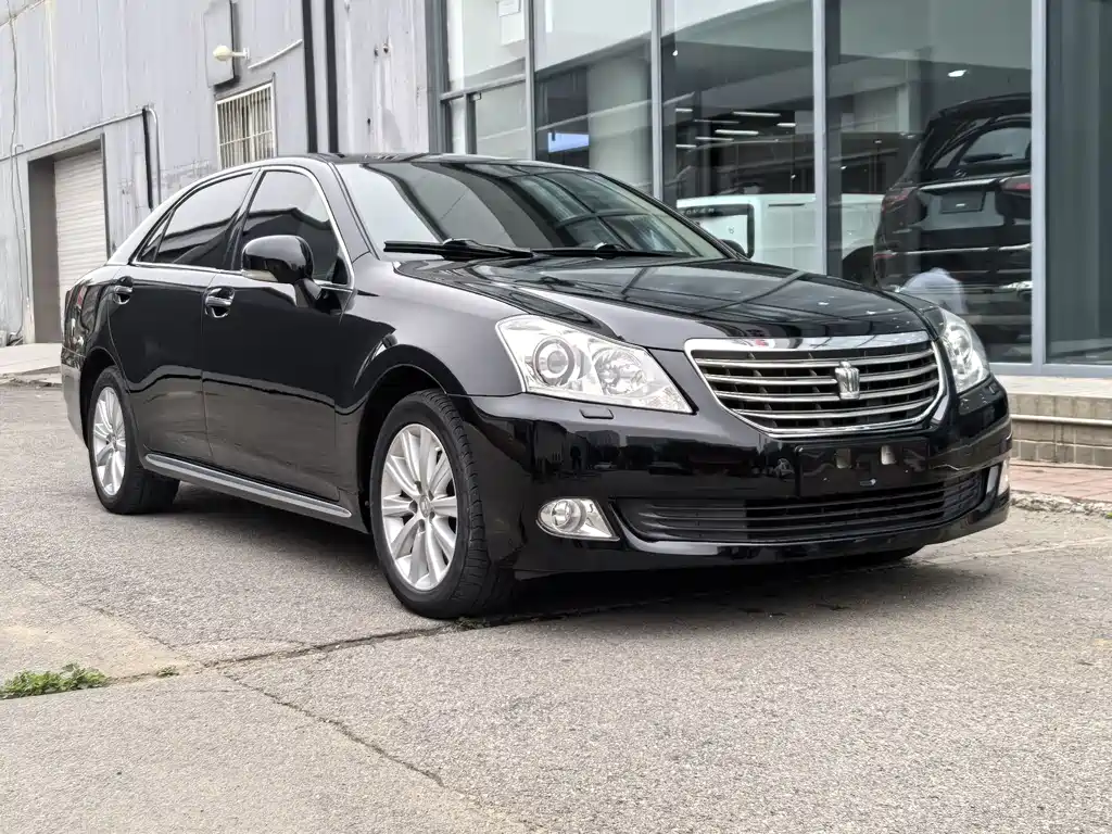 Toyota Crown 2010 2.5L Royal