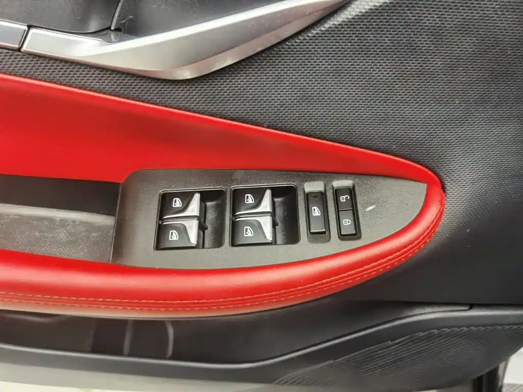 Changan UNI-T — миниатюра 9