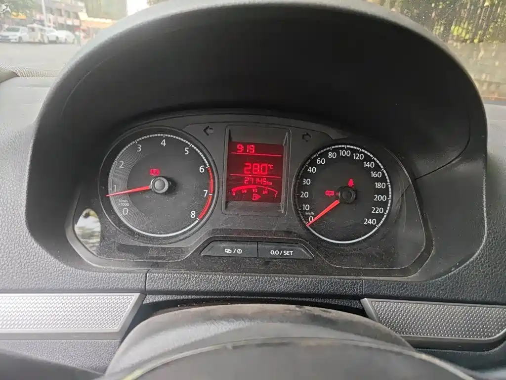 Volkswagen Jetta — миниатюра 12
