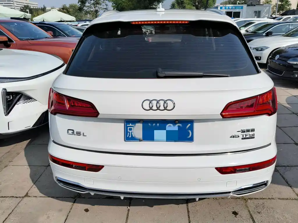 Audi Q5L — миниатюра 5