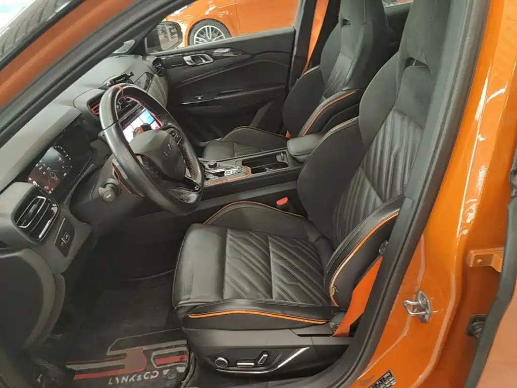 Lynk & Co 02 Hatchback — миниатюра 15