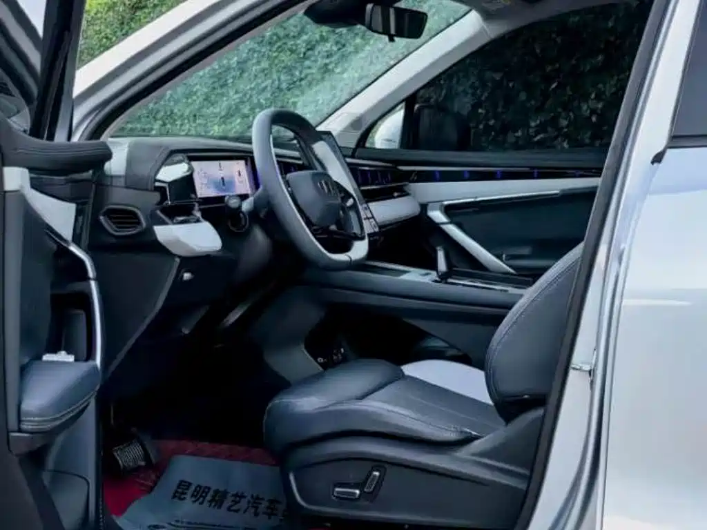 Geely Boyue L — миниатюра 4