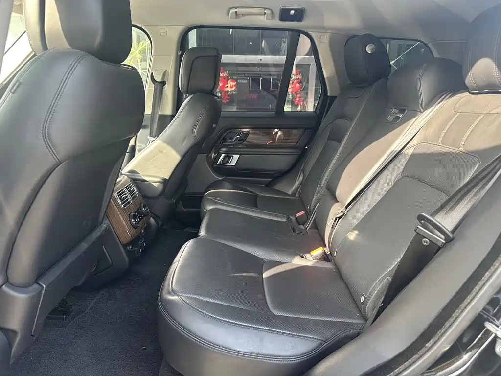 Land Rover Range Rover — миниатюра 6