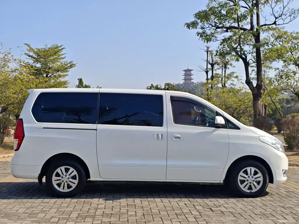 DONGFENG POPULAR CM7