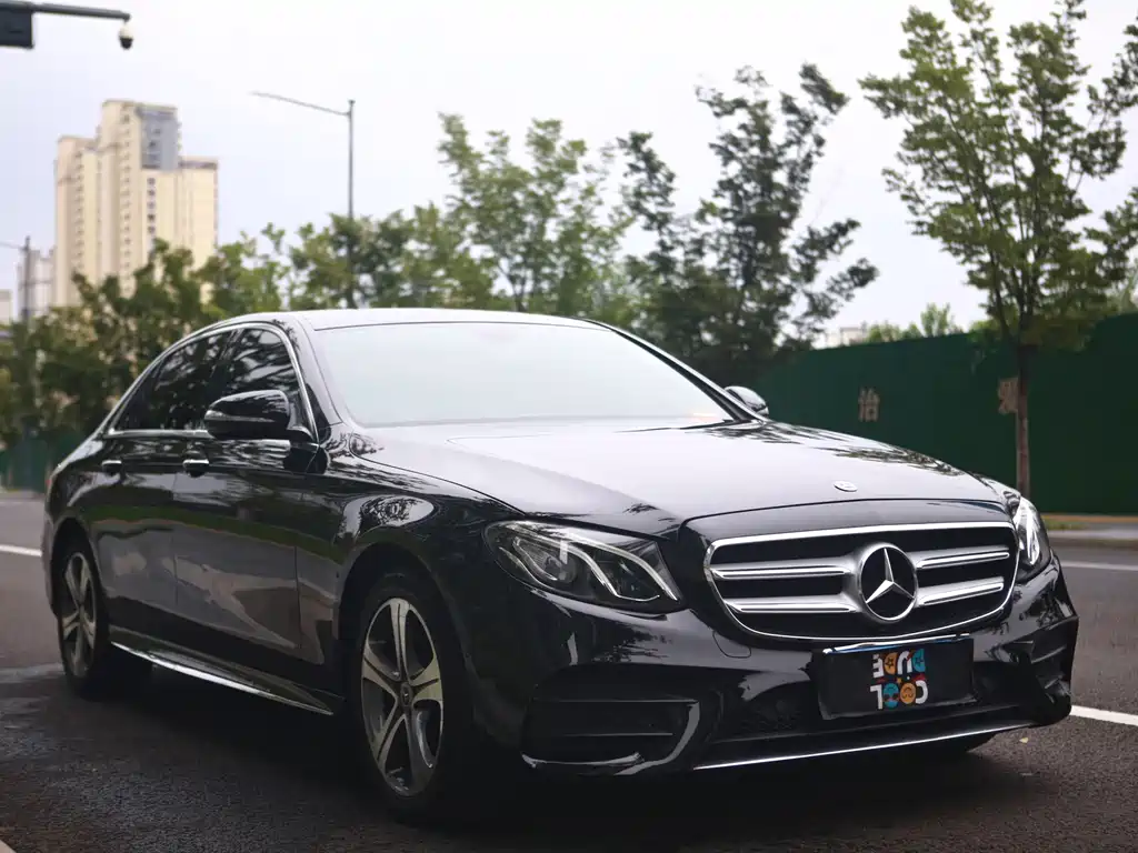 Mercedes-Benz E-Class — миниатюра 3