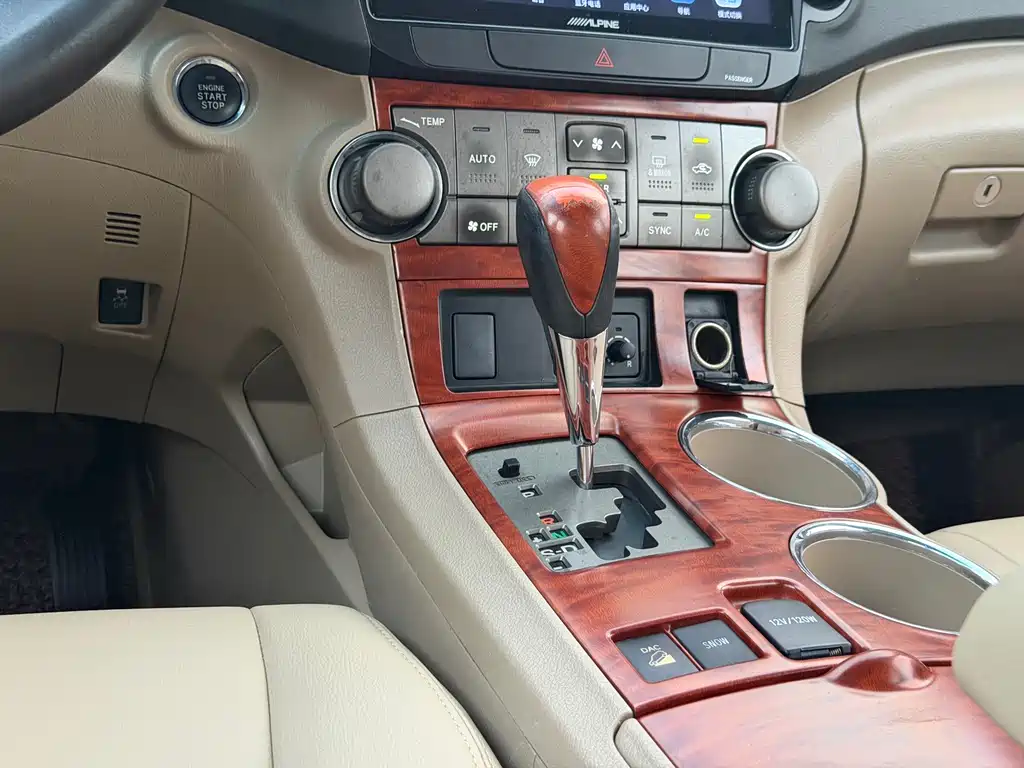 Toyota Highlander (Import) — миниатюра 12