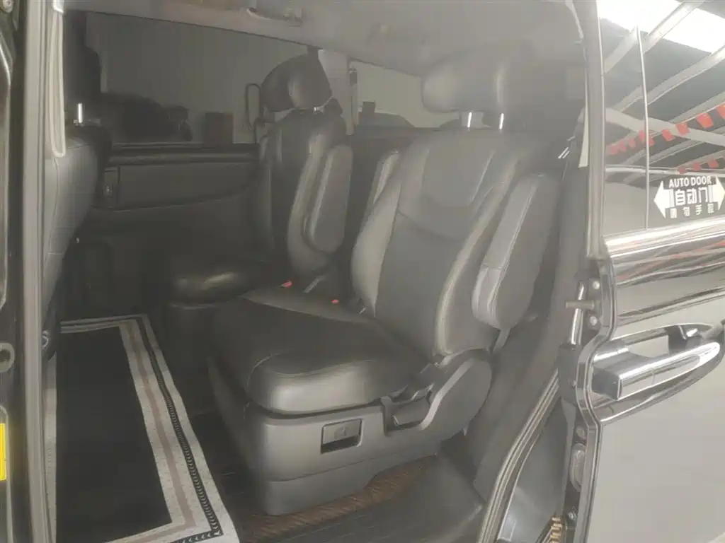 Luxgen Big 7 MPV — миниатюра 17