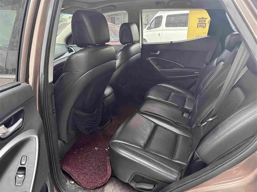 Hyundai Santa Fe — миниатюра 9