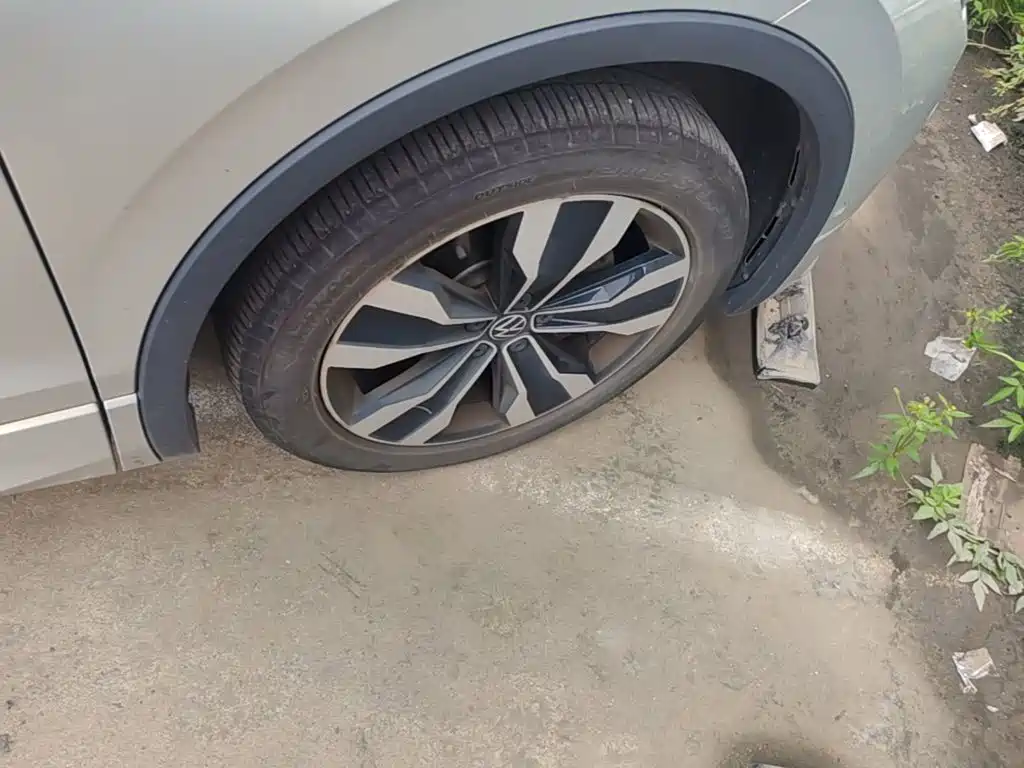 Volkswagen Tiguan L — миниатюра 12