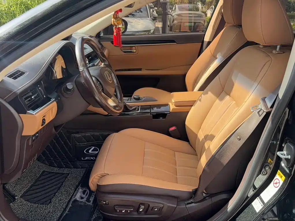 Lexus ES — миниатюра 16