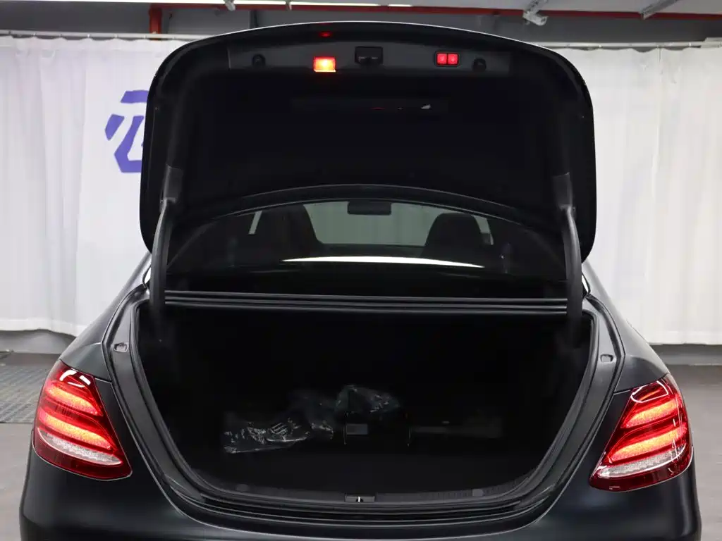 Mercedes-Benz E-Class AMG — миниатюра 33