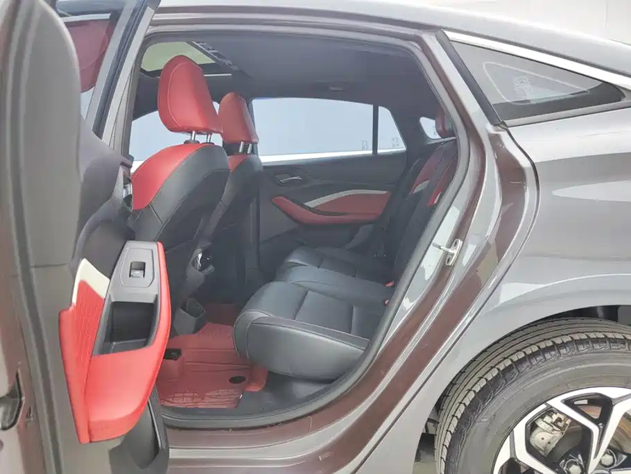 MG MG5 — миниатюра 11