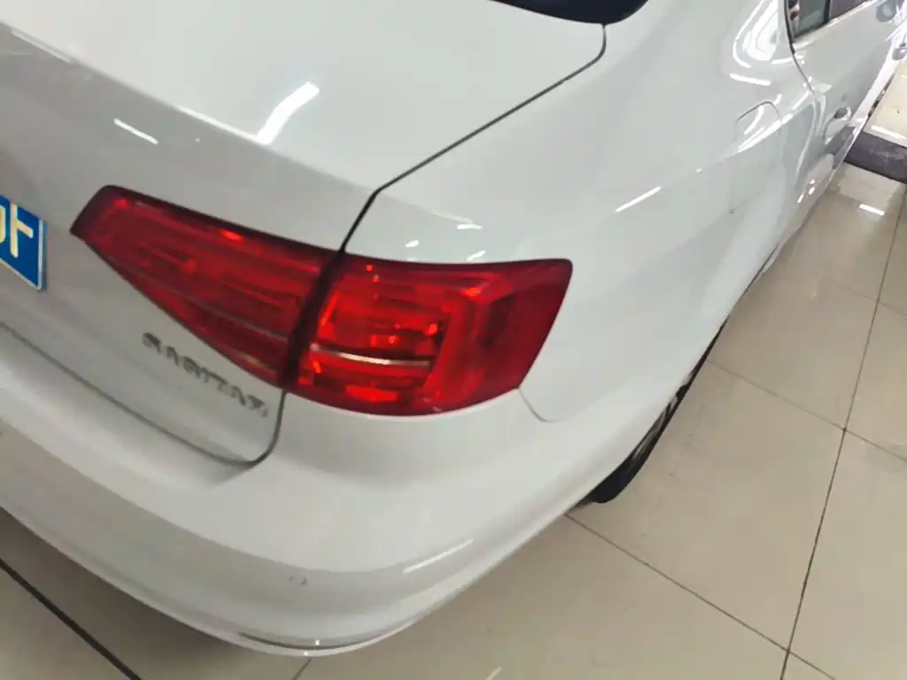 Volkswagen Sagitar — миниатюра 8