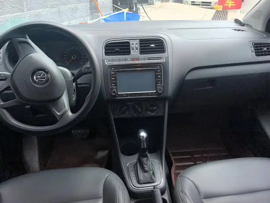 Volkswagen Polo — миниатюра 12
