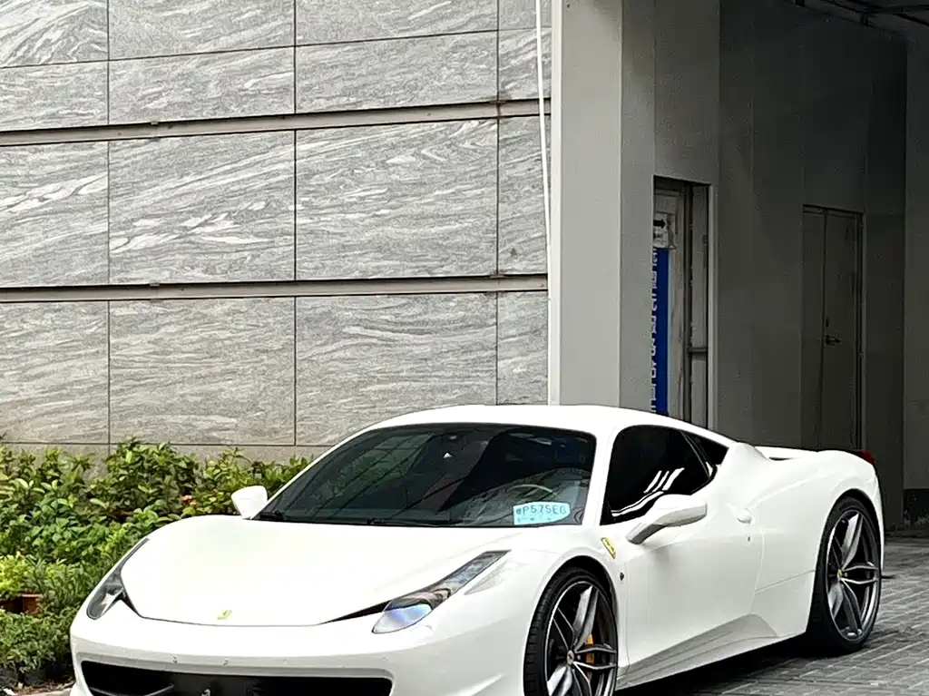 Ferrari 458 2013