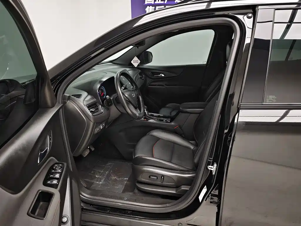Chevrolet Equinox — миниатюра 13