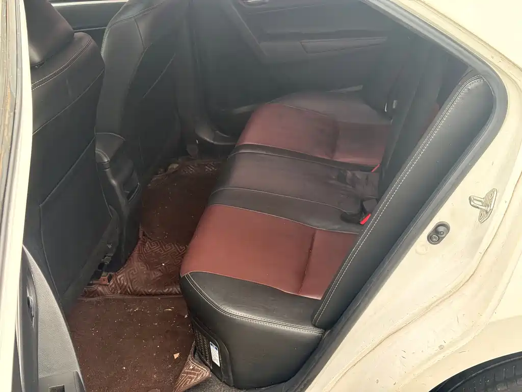 Toyota Corolla — миниатюра 10