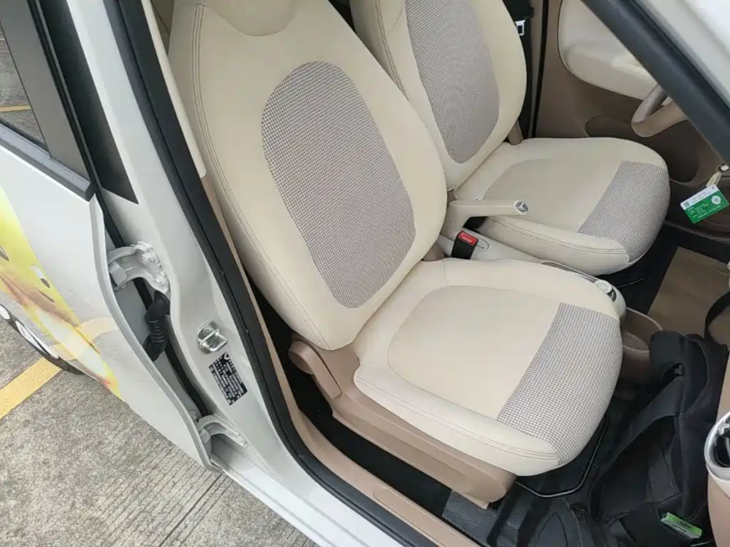 Wuling MINIEV — миниатюра 25