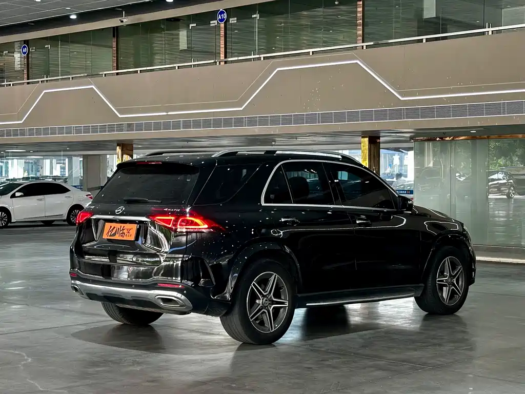 Mercedes-Benz GLE (Import) — миниатюра 12