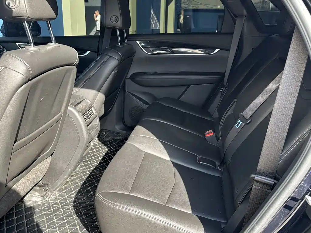 Cadillac XT5 — миниатюра 6