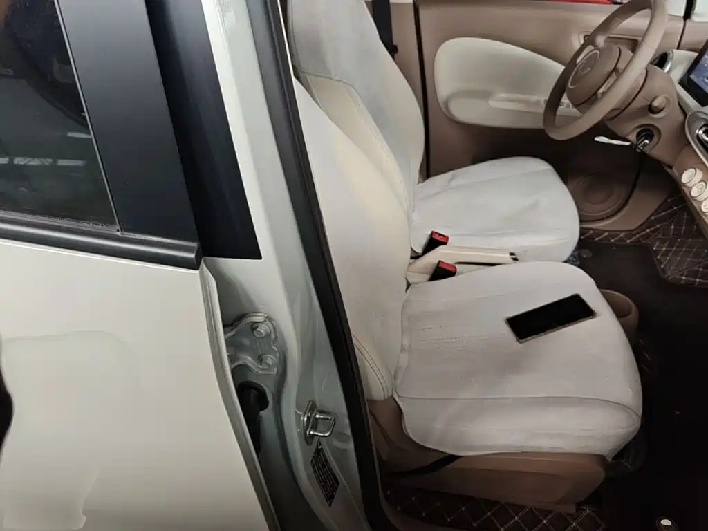 Wuling MINIEV — миниатюра 20