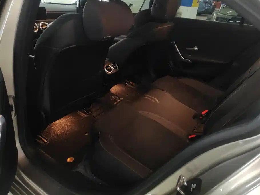 Mercedes-Benz A-Class — миниатюра 11