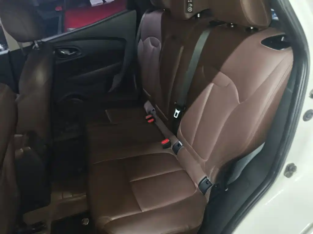 Renault Kadjar — миниатюра 17