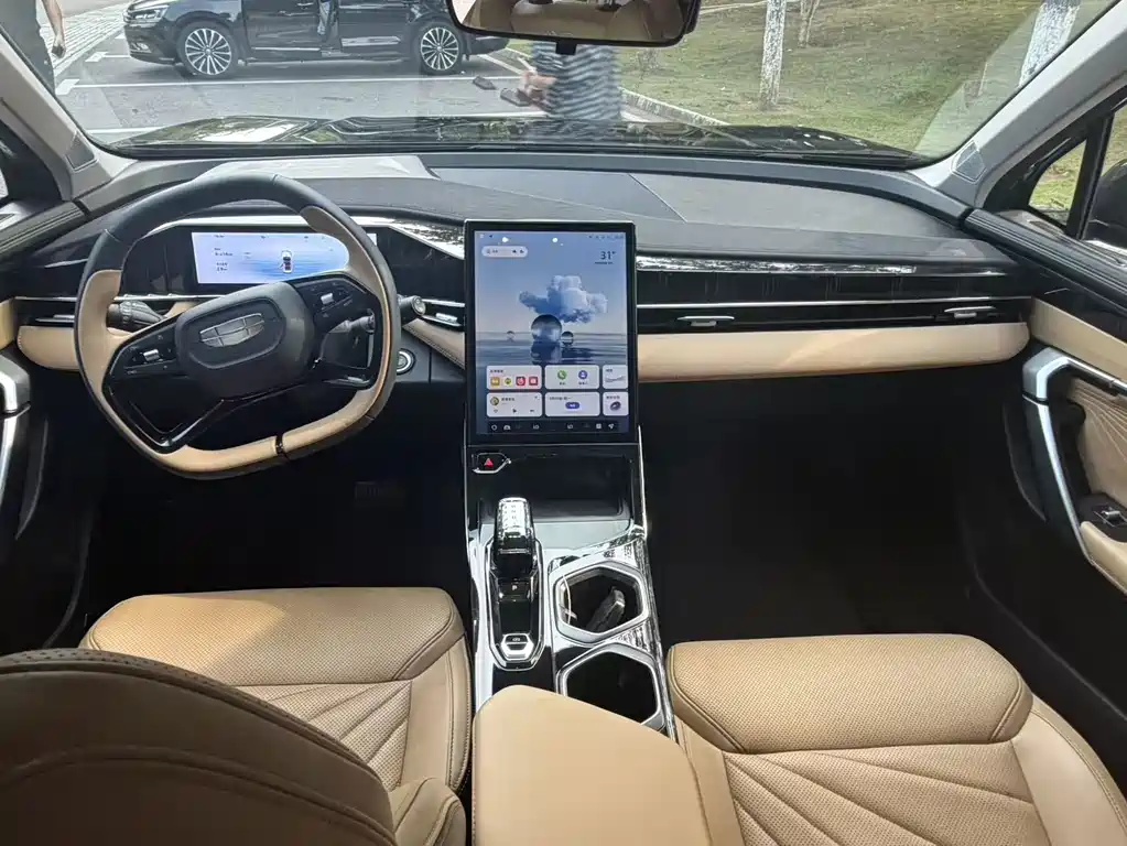 Geely Boyue L — миниатюра 9