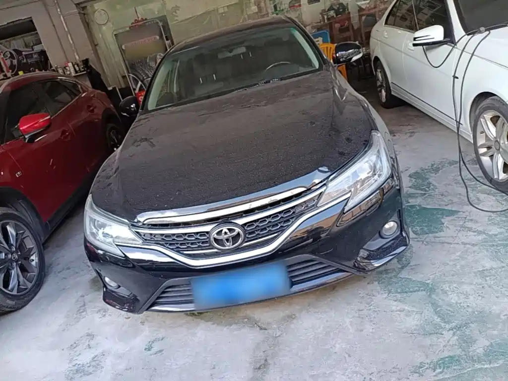 Toyota Reiz — миниатюра 3