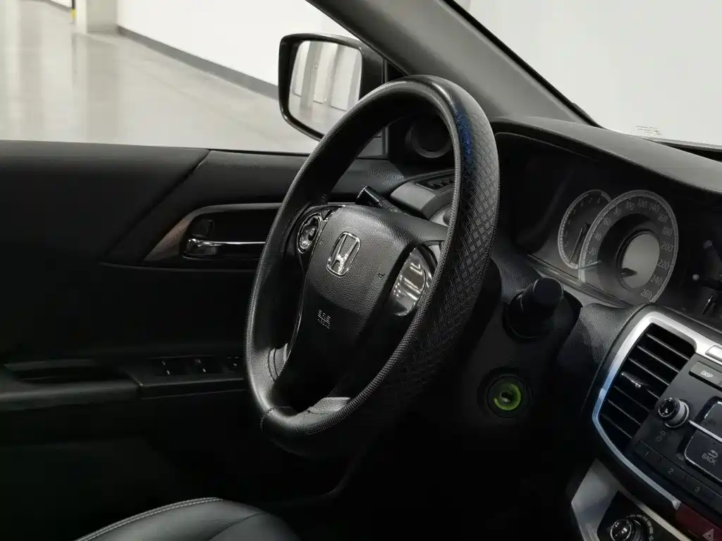 Honda Accord — миниатюра 22