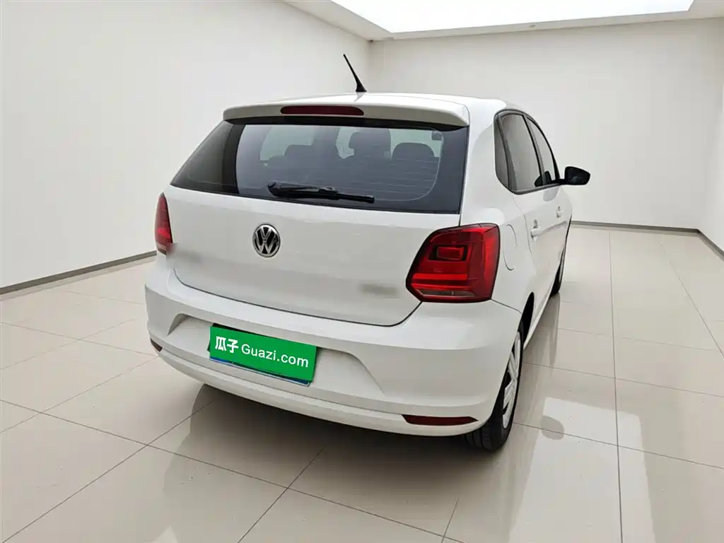Volkswagen Polo 2016 1.4L MT