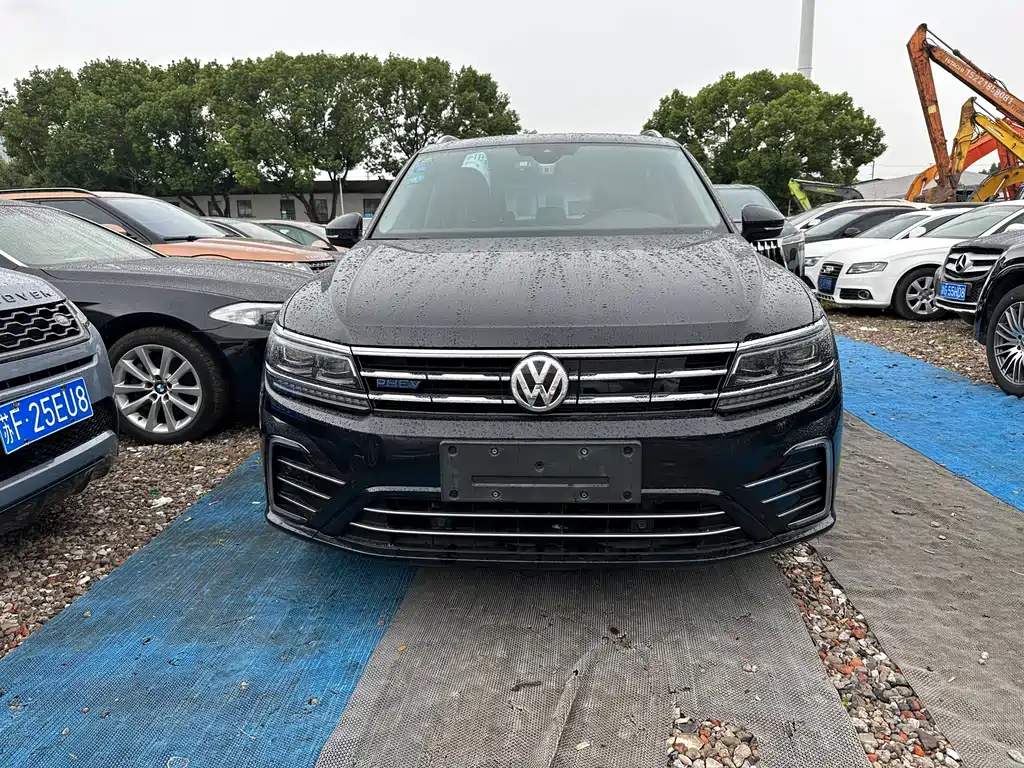Volkswagen Tiguan L PHEV — миниатюра 2