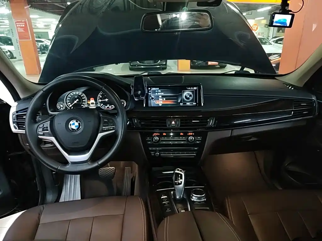 BMW X5 (Import) — миниатюра 10