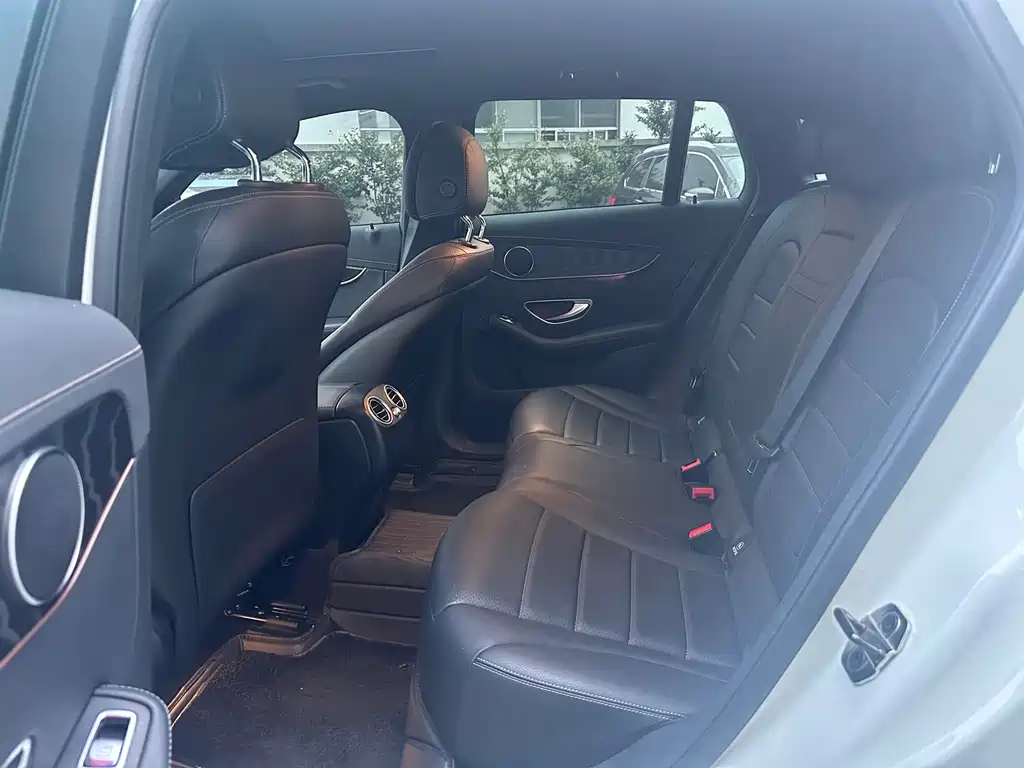 Mercedes-Benz EQC — миниатюра 5