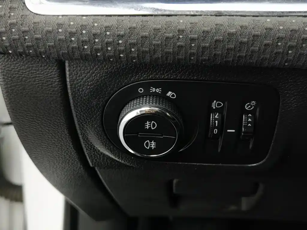 Chevrolet Cruze — миниатюра 21
