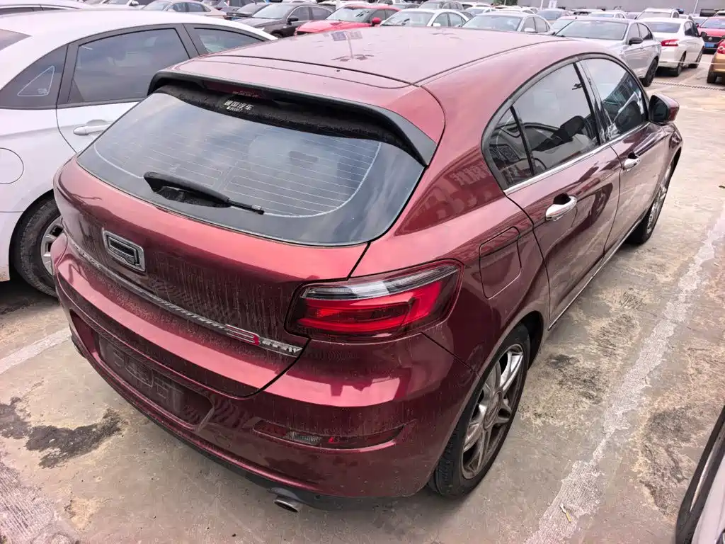 Qoros Qoros 3 — миниатюра 5