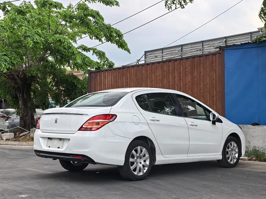 Peugeot 308 — миниатюра 7